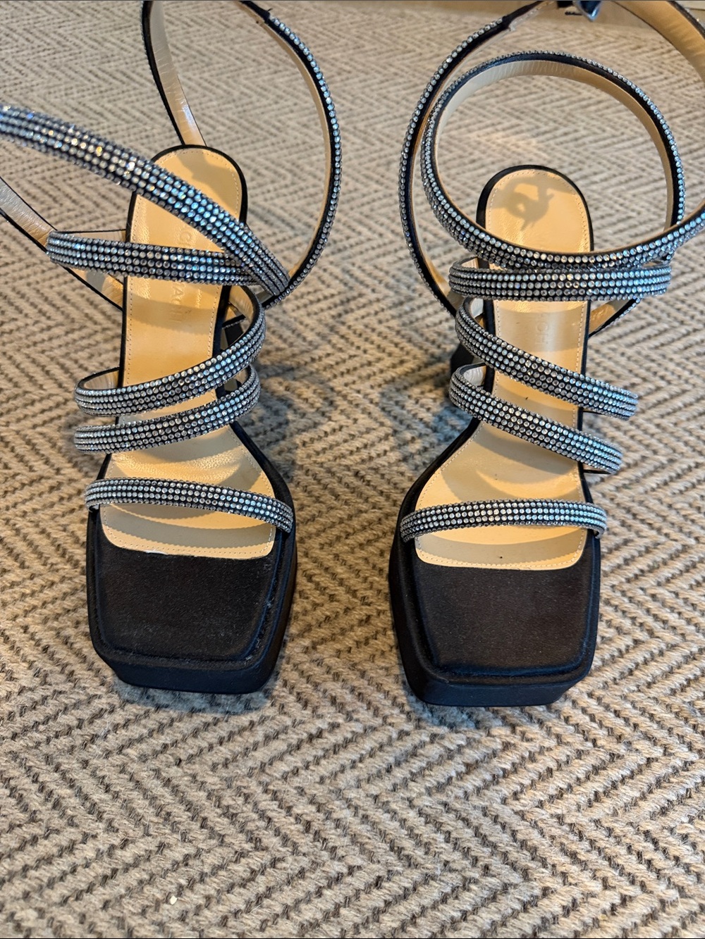 NWOT  authentic MACH & MACH Women’s Black Strappy Rhinestone Lace-Up Sandals